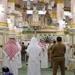 «توكلنا»: الذهاب إلى المسجد لا يتطلب الحصول على تصريح