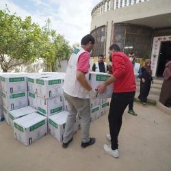 رجال الأمن يباشرون مهام التحقق من تصاريح التنقل في تطبيق “توكلنا” آلياً .. الخطوات تجدها هنا