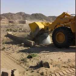 رئيس بلدية صامطة بن منيف يقوم بجولة تفقدية على عدد من المشاريع التابعة للبلدية