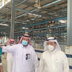 أمين عسير في زيارة مفاجئة لسوق الخضار بخميس مشيط