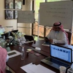 مدني عسير : يحذر من التقلبات الجوية المصاحبة للامطار ويهيب بإتباع التعليمات والابتعاد عن الاودية.