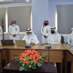 لجنة من فرع وزارة البيئة والمياه والزراعة بعسير للتحقق من نهل رمال اودية بار ق