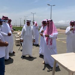 أمانة عسير تختبر تقنيات الكنس الآلي تمهيداً لاعتمادها