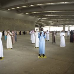حرس الحدود بالجبيل ينقذ طفلاً هندياً ومقيماً يمنياً من الغرق