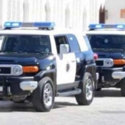 باستخدام دراجة نارية.. القبض على يمنيين تخصّصا في نشل حقائب النساء بالرياض