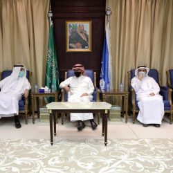 القبض على ثلاثة متهمين امتهنوا التلاعب على أصحاب المنشآت والوقوع بمخالفات التهرب الضريبي