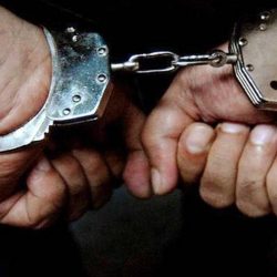 القبض على لصين قاما بسرقة حقائب نسائية بالرياض