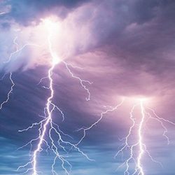 الشورى يقر نظامي الغرف التجارية والأرصاد