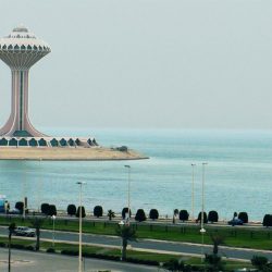 أمير تبوك يستقبل المواطنين في اللقاء الأسبوعي