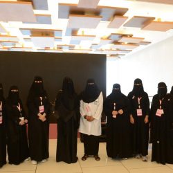 جامعة الملك خالد تمنح أجهزة ذكية لأكثر من 160 طالبًا وطالبة