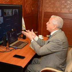 أطلقت اللجنة الإجتماعية بأبها مبادرة “كبارنا”