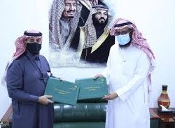 وزير الصناعة والثروة المعدنية ونائب وزير الموارد البشرية يزوران مركز سكني الشامل بمدينة الرياض