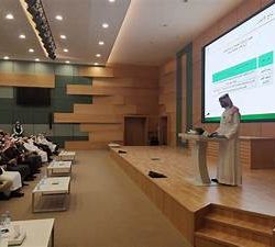 اللجنة الأمنية في إمارة الرياض تغلق 4 محلات وتضبط 600 بدلة عسكرية و2500 قطعة من الأنواط والرتب والشعارات المخالفة