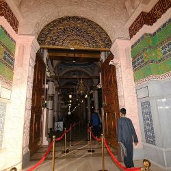 وزارة الشؤون الإسلامية تباشر اليوم إغلاق 6 مساجد مؤقتاً بخمسة مناطق بعد ثبوت 6 حالات كورونا بين صفوف المصلين