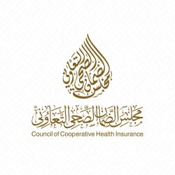 رئيس جامعة الجوف يدشن مركز لقاحات كورونا بالمدينة الجامعية