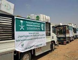 مركز الملك سلمان للإغاثة يوزع أكثر من 69 طناً من السلال الغذائية في محافظتي الحديدة وتعز