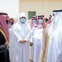 سمو الأمير محمد بن عبدالرحمن يزور الجندي سحمي السبيعي بمستشفى وادي الدواسر