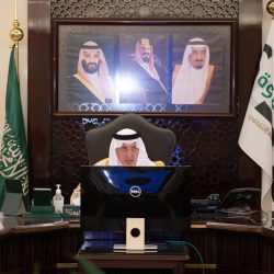 أمير الجوف يتفقد مشروع نادي القريات المتعثر