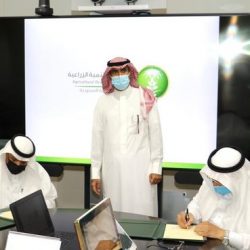سمو أمير منطقة الجوف يؤكد خلال لقائه برؤساء المراكز بالقريات على متابعة أحوال المواطنين
