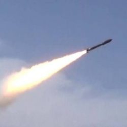#بالفيديو … القبض علي مقنعين تعمدوا تخويف مرتادي الأماكن العامة #بمنطقة_الرياض