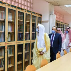 الشؤون الإسلامية تعيد افتتاح ثلاثة مساجد بعد تعقيمها في ثلاث مناطق