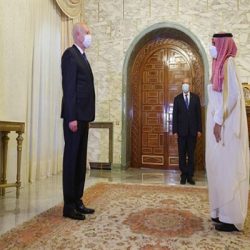 #بالفيديو … القبض علي مقنعين تعمدوا تخويف مرتادي الأماكن العامة #بمنطقة_الرياض