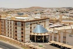 اليوبي يفتتح المجمع السكني ومركز كورونا برابغ