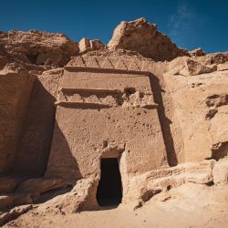 سمو محافظ الأحساء يستقبل الرئيس التنفيذي لمطارات الدمام