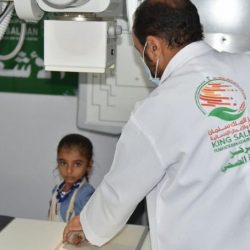 أكثر من 37 ألف مستفيد من العيادات الطبية التغذوية المتنقلة لمركز الملك سلمان للإغاثة في مديرية الخوخة خلال شهر يونيو