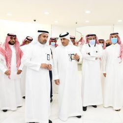 ضيوف الرحمن يؤدون صلاة أول جمعة من شهر ذي الحجة بالمسجد الحرام