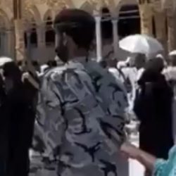 من فوق جبل الرحمة.. الحجاج يتضرعون بالدعاء في يوم عرفة