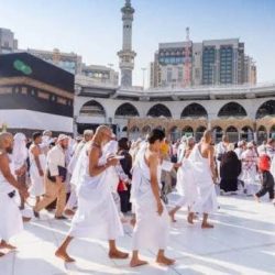 حجاج ضيوف برنامج خادم الحرمين الشريفين للحج والعمرة والزيارة يتمّون نسكهم بطواف الوداع