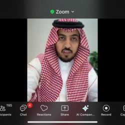 بالتعاون مع هيئة الأزياء التابعة لوزارة الثقافة معهد لصناعة الأزياء .