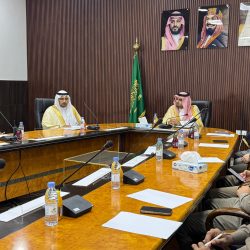 الأستاذ علي بن إبراهيم صديق حمدي يحتفل بترقيته إلى المرتبة العاشرة ببلدية محافظة الطوال