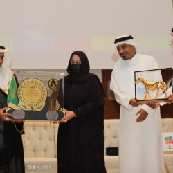 أمانة الشرقية تبرم اتفاقية ثلاثية تنموية اقتصادية لحاضنات الباعة الجائلين