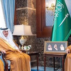 أمير منطقة الباحة يستقبل مدير فرع الهلال الأحمر بمناسبة تحقيق اعتماد الجودة الدولي .