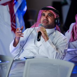 وفاء الغامدي توقّع على “منطق الطير” بـ”كتاب جدة”