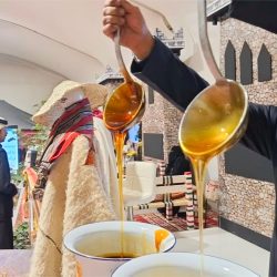 الأخلاق الحسنة… لغة القلوب وسرّ العظمة الإنسانية 