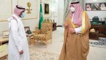 سمو أمير الحدود الشمالية يستقبل مواطناً تبرع بكليته