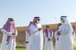 أمير الجوف يتفقد مشروع نادي القريات المتعثر