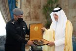 الفيصل يتسلم التقرير السنوي لمركز العمليات الأمنية الموحدة