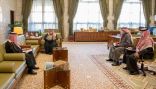 سمو الأمير فيصل بن بندر يستقبل أمين عام لجنة شباب منطقة الرياض الاستشارية