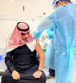سمو الأمير تركي بن هذلول يتلقى الجرعة الأولى من لقاح كورونا