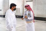 خطب الحرمين الشريفين عبر أثير الإذاعات إلى جميع أنحاء العالم بعدة لغات