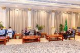 سمو أمير الجوف يستقبل مدير فرع وزارة الرياضة ويكرم عددًا من الرياضيين