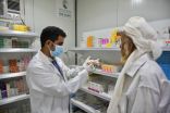 العيادات الطبية المتنقلة لمركز الملك سلمان للإغاثة في مديرية عبس بمحافظة حجة تواصل تقديم خدماتها العلاجية