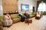 سمو أمير منطقة الرياض يستقبل أمين عام مؤسسة ” إخاء ” لرعاية الأيتام