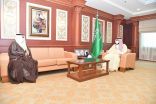 سمو نائب أمير منطقة جازان يتسلم التقرير السنوي لشركة المياه الوطنية للقطاع الجنوبي