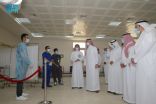 رئيس جامعة الجوف يدشن مركز لقاحات كورونا بالمدينة الجامعية