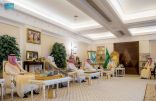 سمو الأمير فيصل بن مشعل يتسلم التقرير السنوي لأعمال فرع وزارة الموارد البشرية والتنمية الاجتماعية بالقصيم